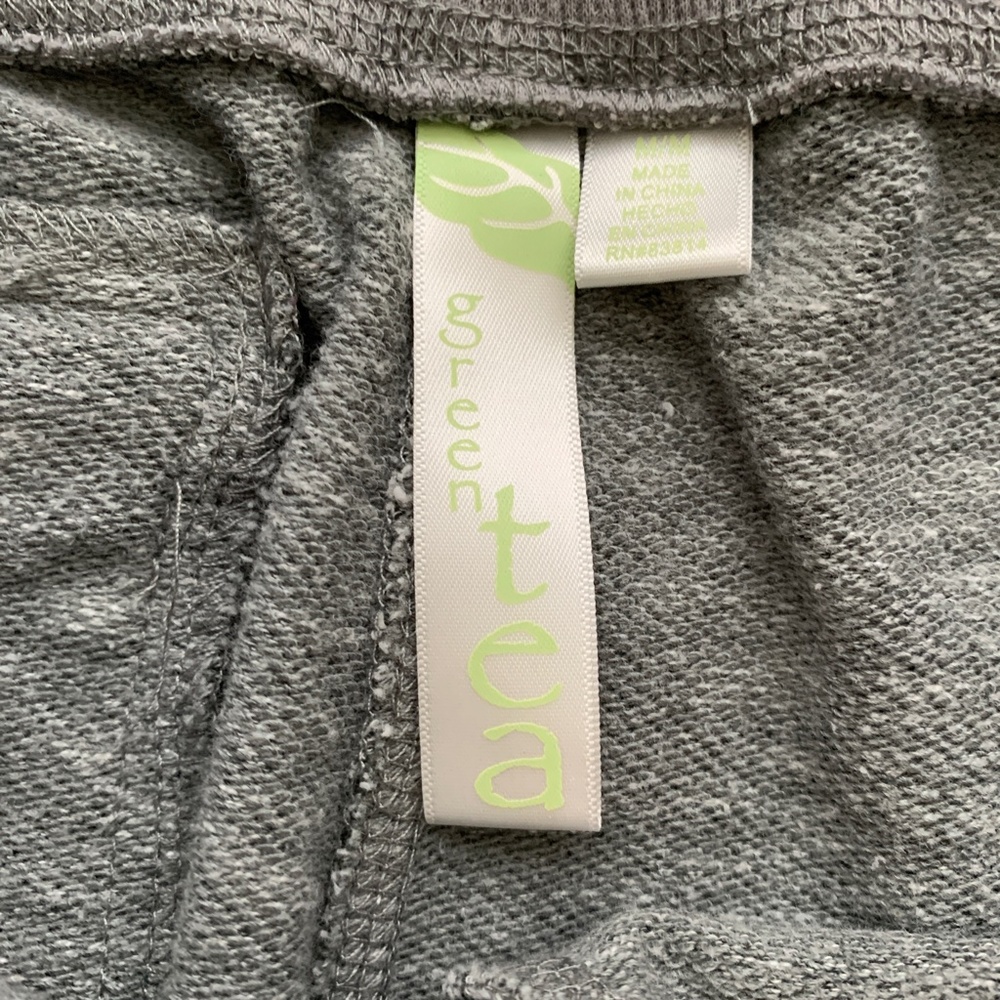 Green Tea Gray 3/4 Length Athletic Pants- Size Medium - Picture 7 of 12